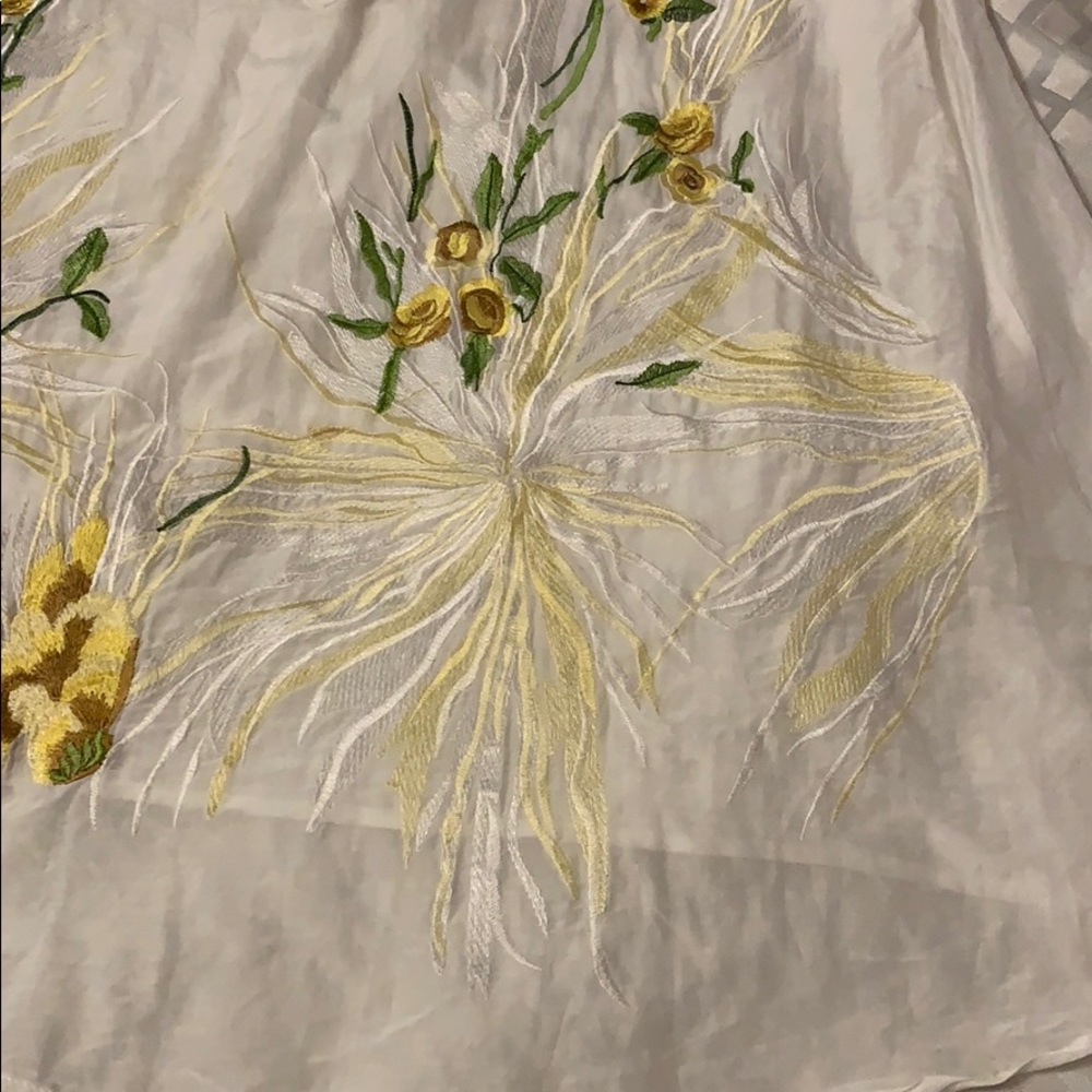 Dress - Picture 8 of 9